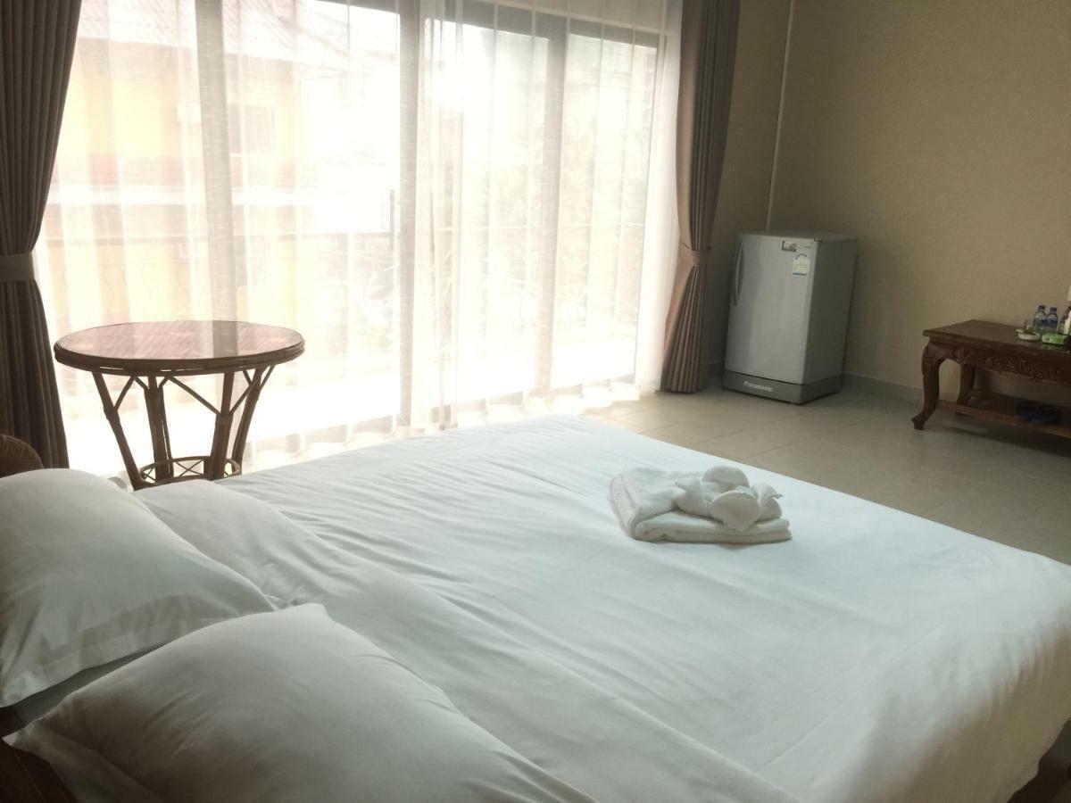 Golden Rooster Hotel Sihanoukville Ngoại thất bức ảnh